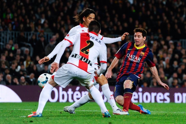 Leo Messi's New Record and the Top 5 Players from Around the World This Weekend