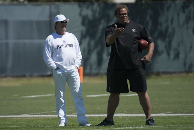 5 Realistic Trade Scenarios for Oakland Raiders to Pursue This Offseason
