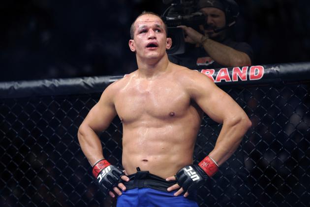 UFC: Junior dos Santos, Urijah Faber and 5 Fighters Stuck in No Man's Land