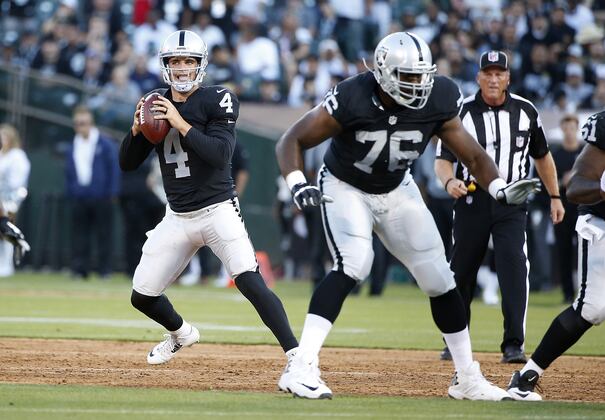 Джамаркус Вебб № 76 (Tony Avelar/Associated Press)