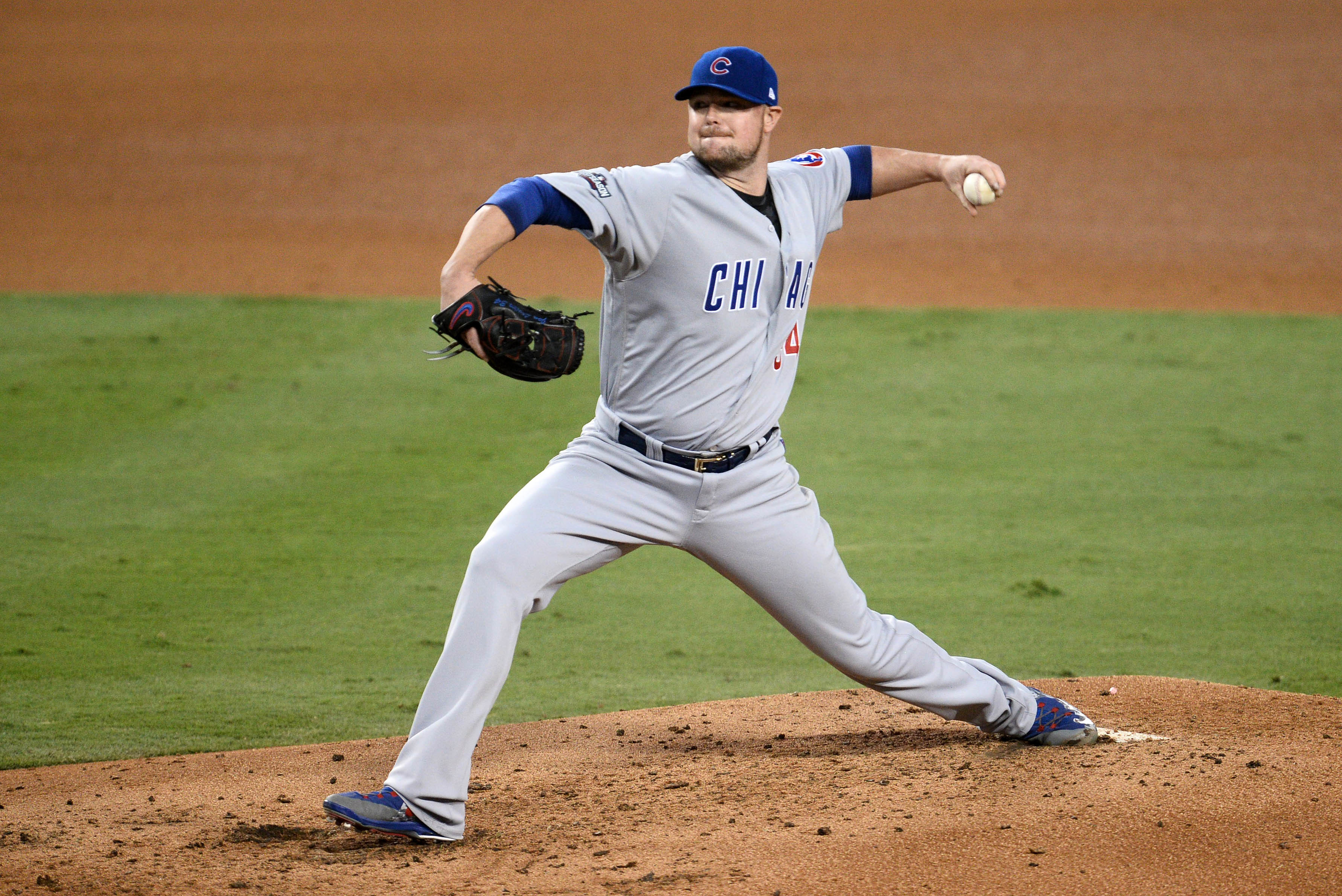 Jon Lester Wears Yellow Livestrong Cleats, Glove During Game Against  Mariners (Photo) 