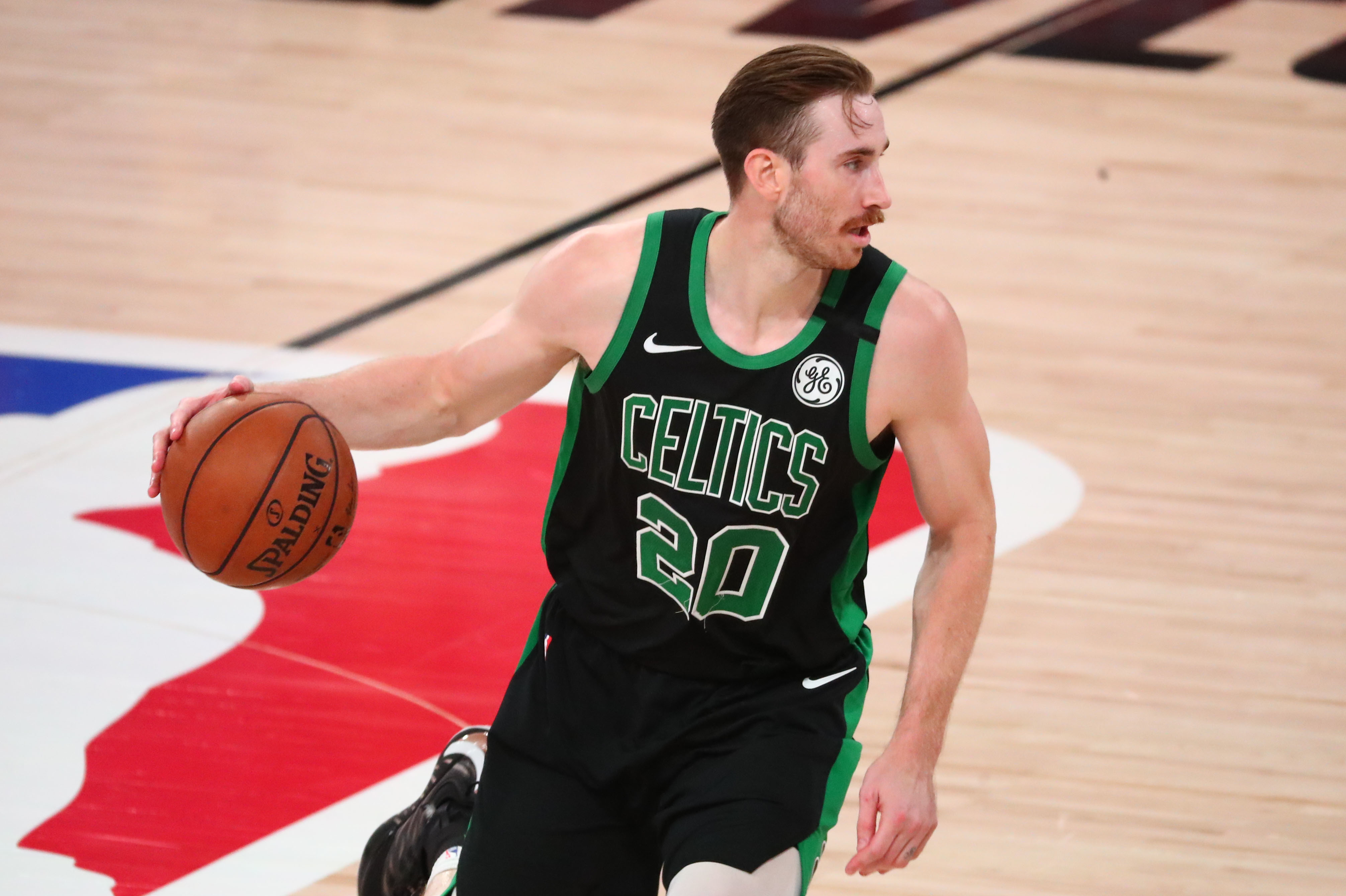 Gordon hayward discount black celtics jersey