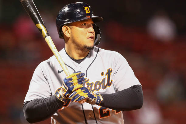 ESPN on X: MIGGY 3️⃣0️⃣0️⃣0️⃣ Miguel Cabrera becomes the seventh MLB  player to have 3,000 career hits and 500 HR 💪  / X