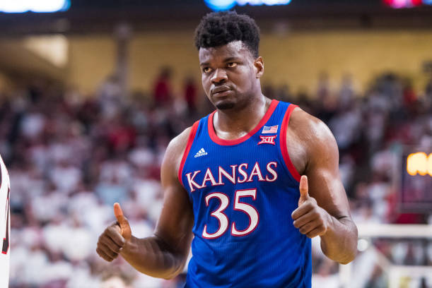 No 1 Kansas Beats Texas Tech 66 62