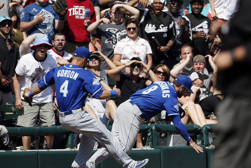 Mike Moustakas named Players Choice Comeback Player of the Year - Royals  Review