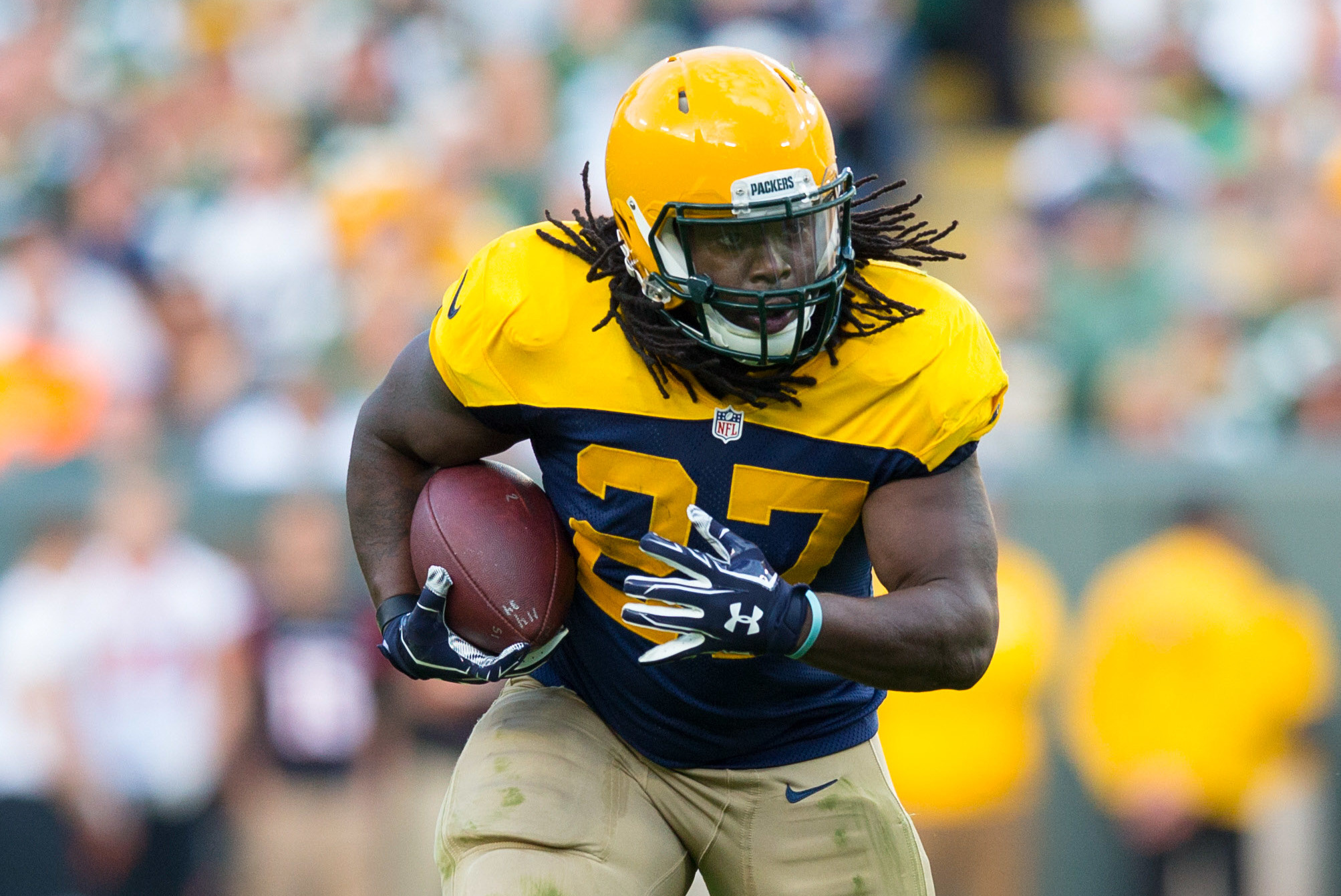 Eddie Lacy on cover of Sports Illustrated's fantasy football issue 