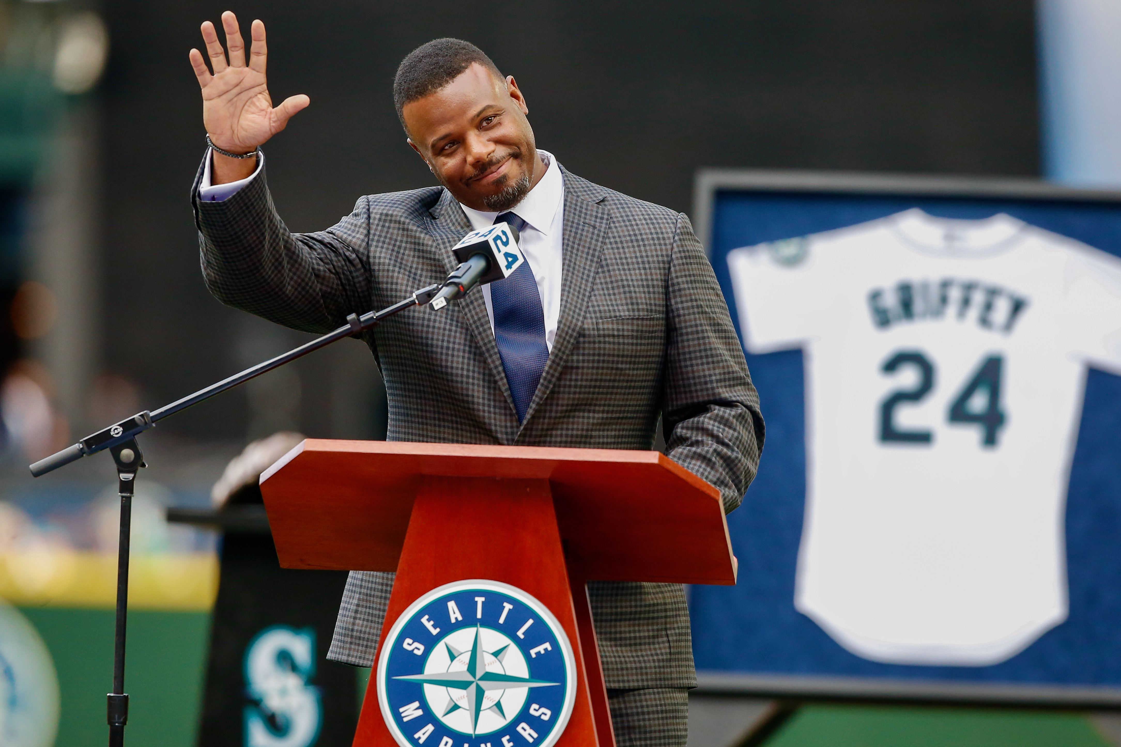 Ken Griffey Jr. Will Be Reds' 4th-Highest Paid Player in 2023 Due to  Deferred Salary, News, Scores, Highlights, Stats, and Rumors