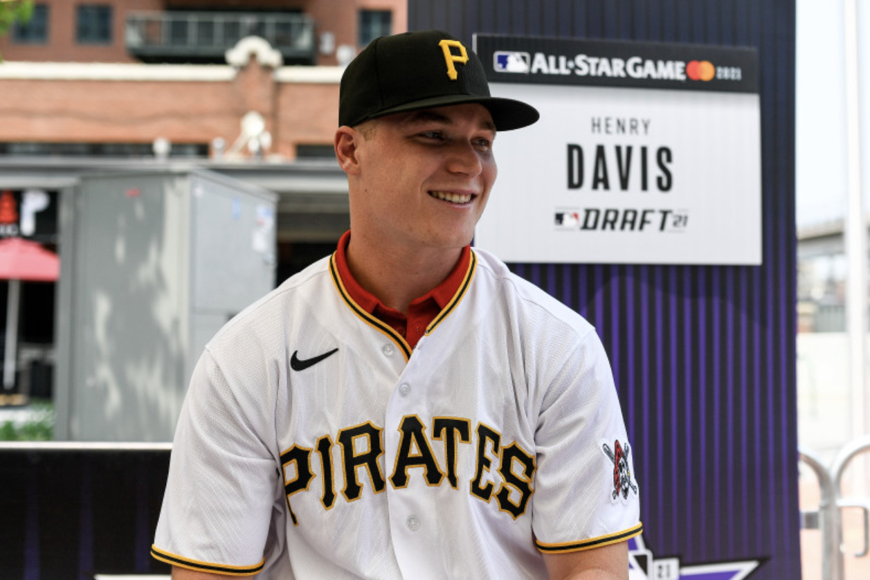 Pittsburgh Pirates draft Louisville catcher Henry Davis with No. 1 pick;  Jack Leiter goes to Texas Rangers at No. 2 - ESPN
