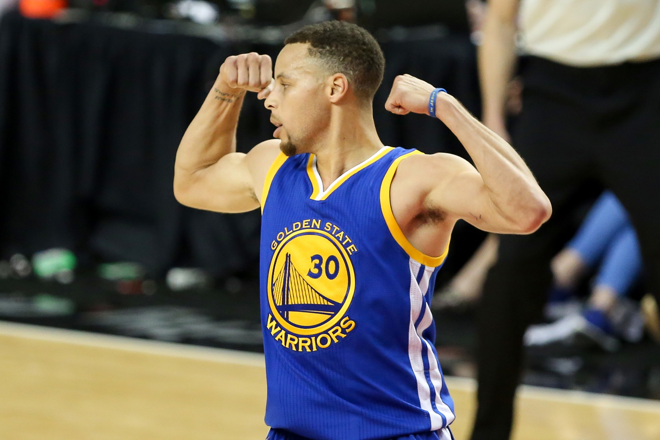 How Stephen Curry, a back-to-back MVP, is training to improve