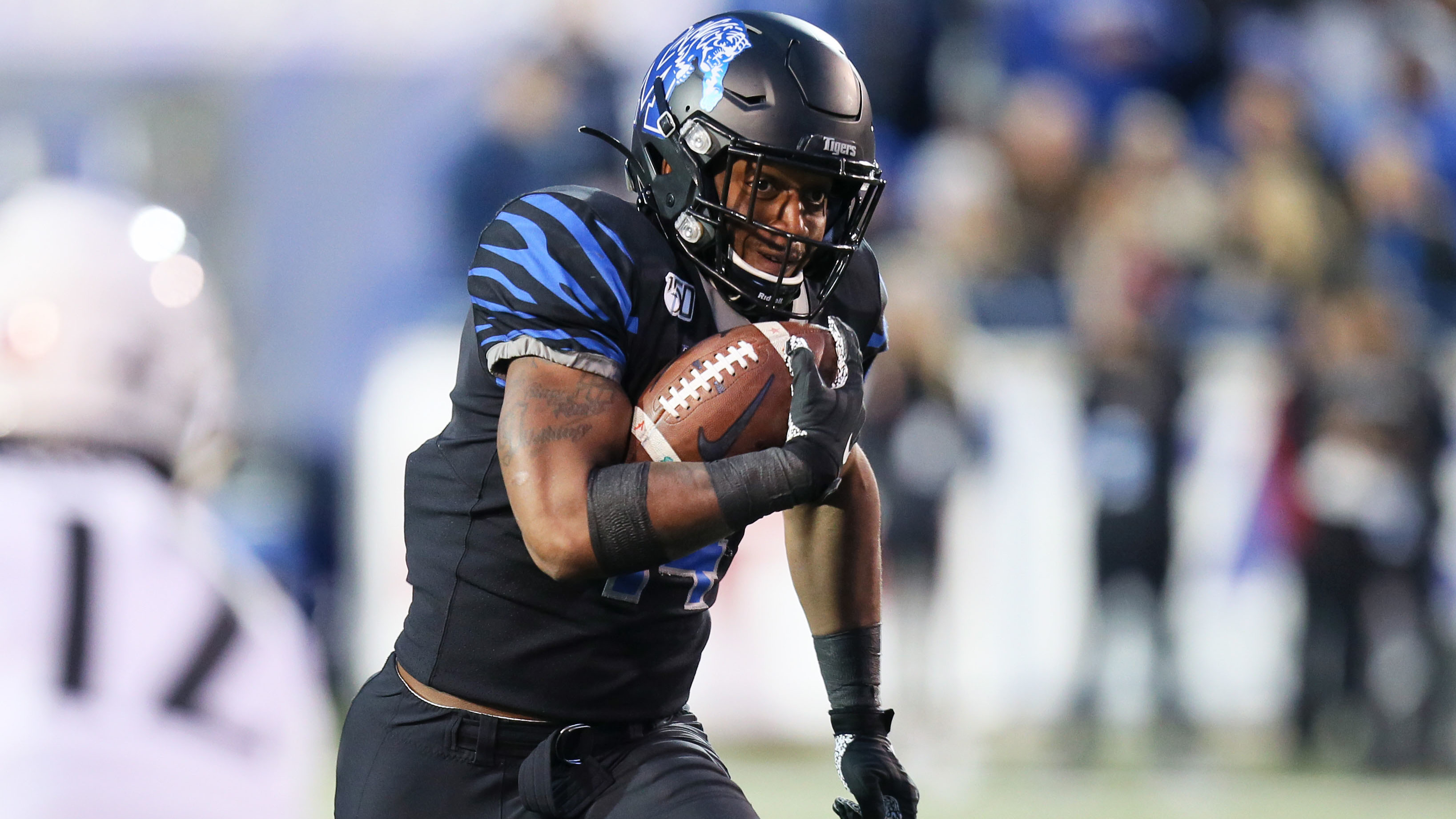 Redskins draft Memphis playmaker Gibson with 66th pick