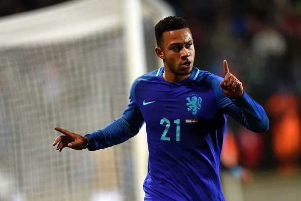 Memphis Depay To Leave Under Armour - Footy Headlines