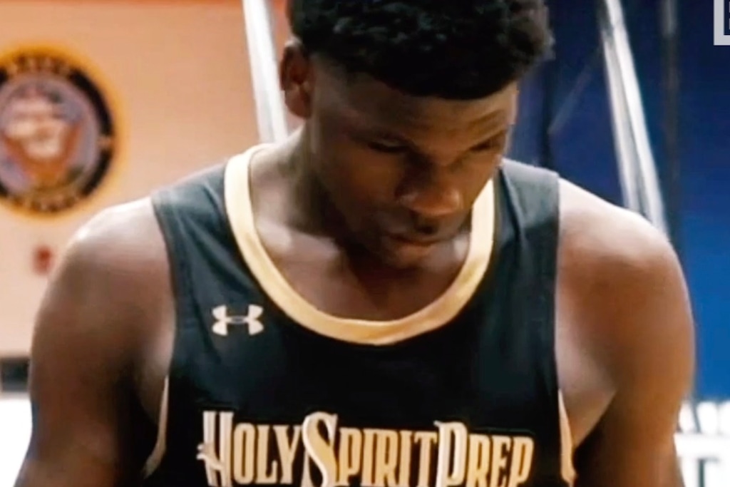 Video North Central S Blaise Meredith Hits Head On Backboard