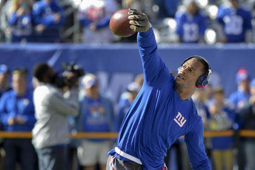 Report: Victor Cruz restructures contract, remains with Giants