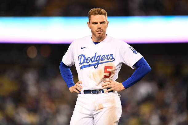 Los Angeles Dodgers' Freddie Freeman says ovation in home debut 'something  I'll never forget' - ESPN