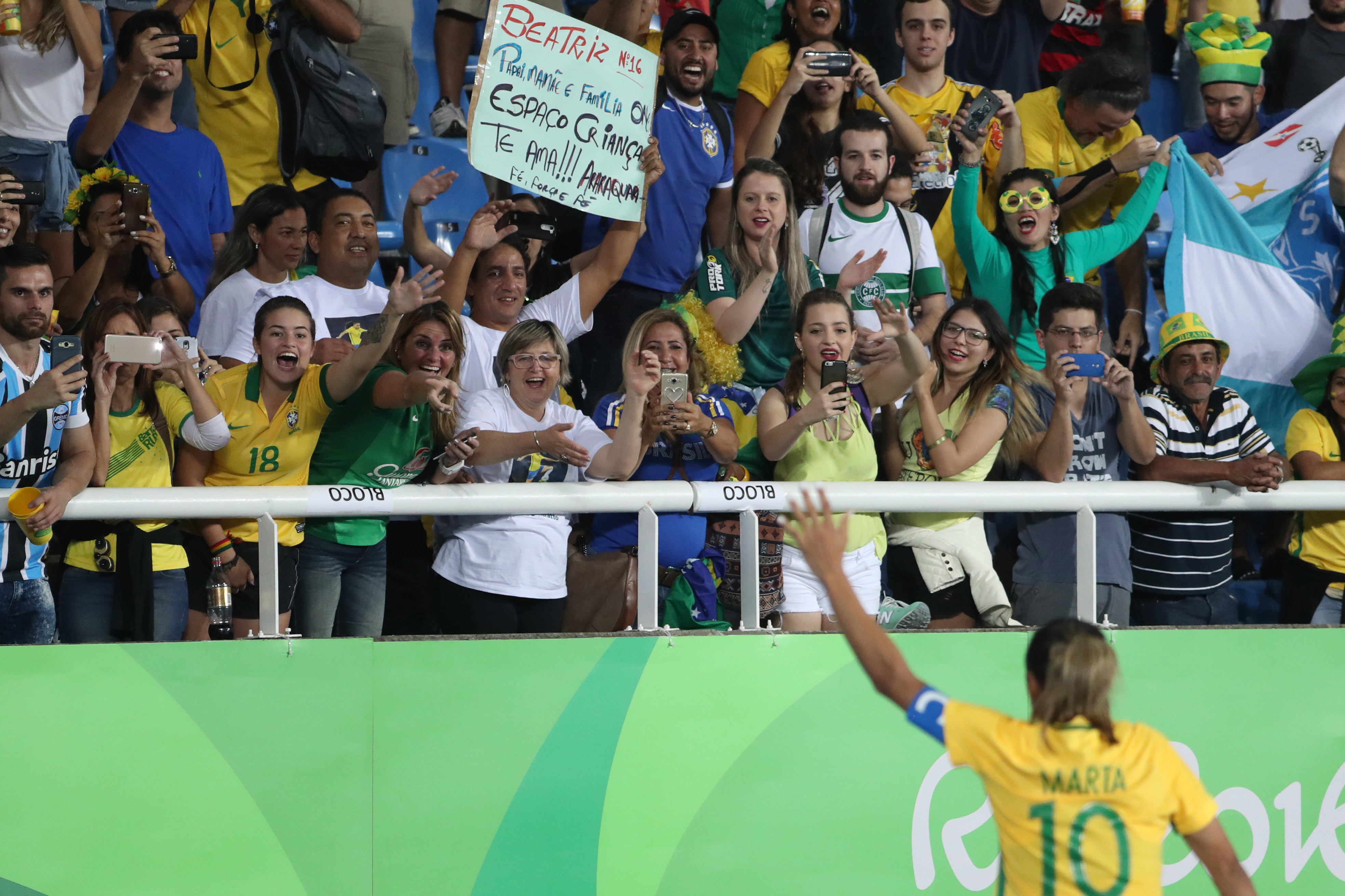 With Neymar struggling, Brazilian soccer fans turn to Marta – The