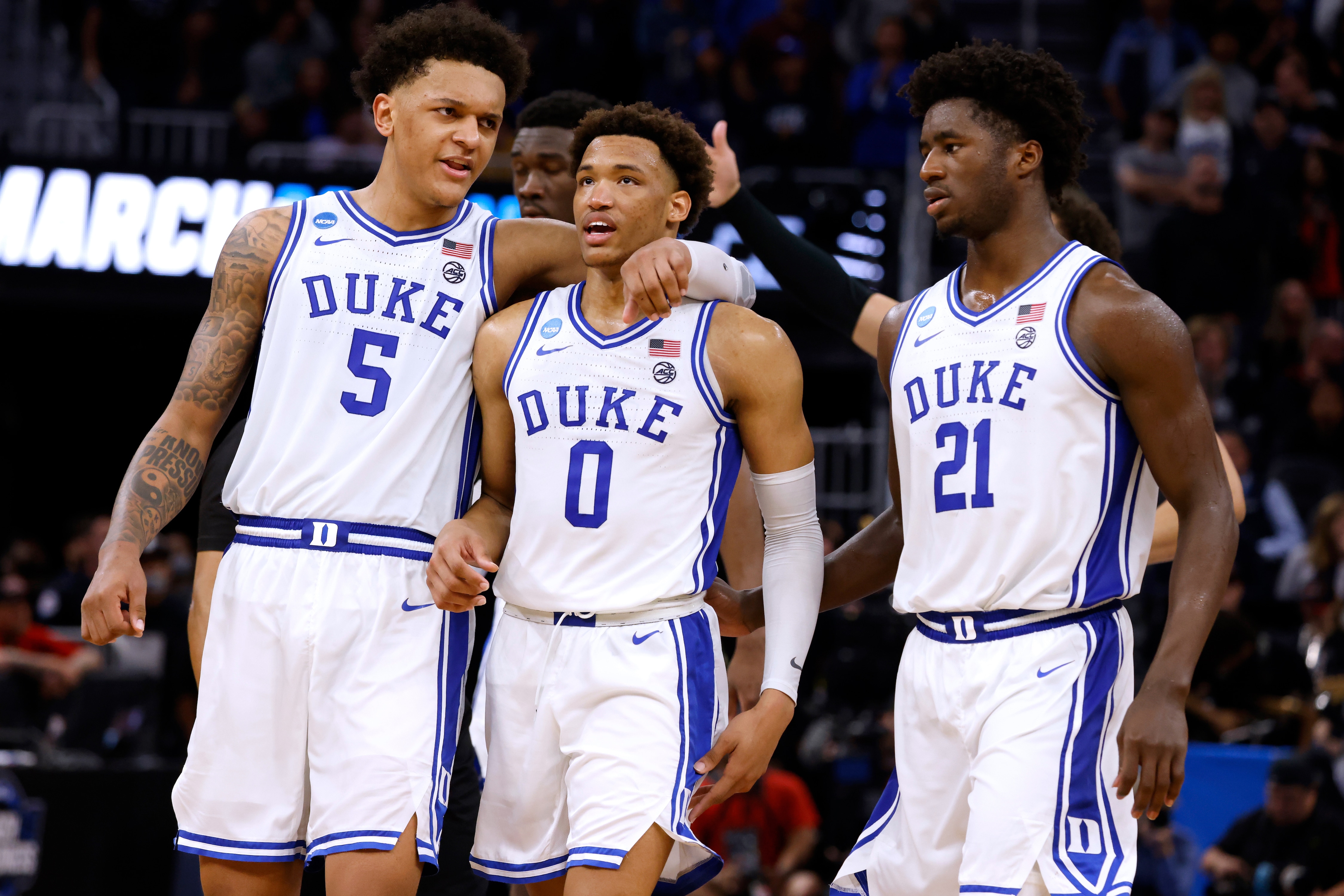 No. 2 Duke beats No. 4 Arkansas 78-69