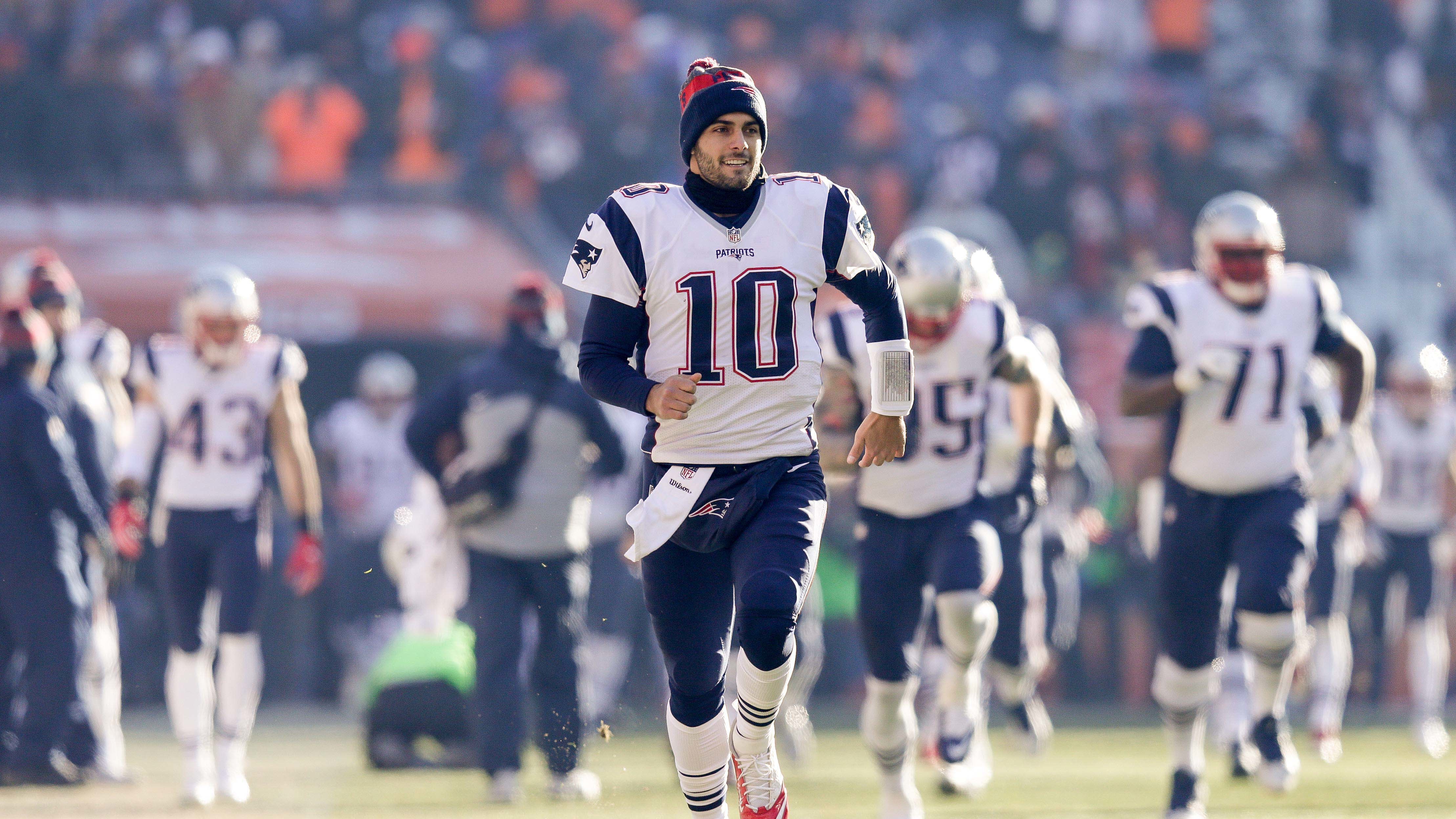 Insider Buzz Patriots Will Move Fast on Garoppolo Trade This