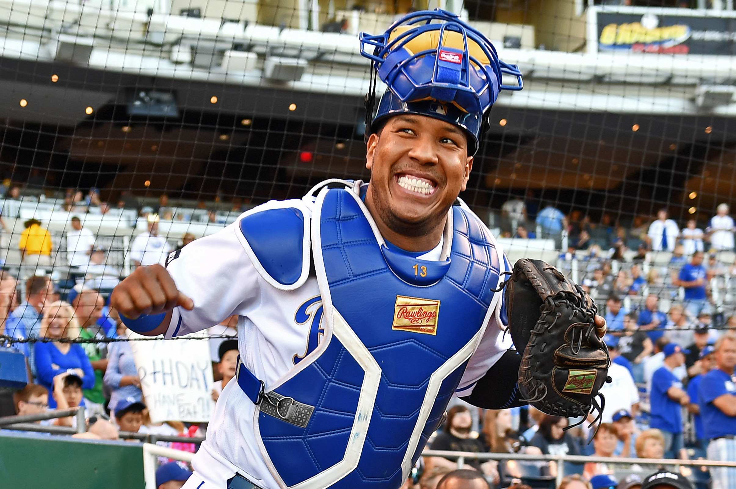 Happy Birthday, Salvador Perez! 🎉 - La Vida Baseball