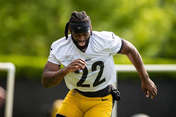 People forgot how good Najee Harris was in his rookie year, I think he can  be even better if he is 100% now : r/steelers