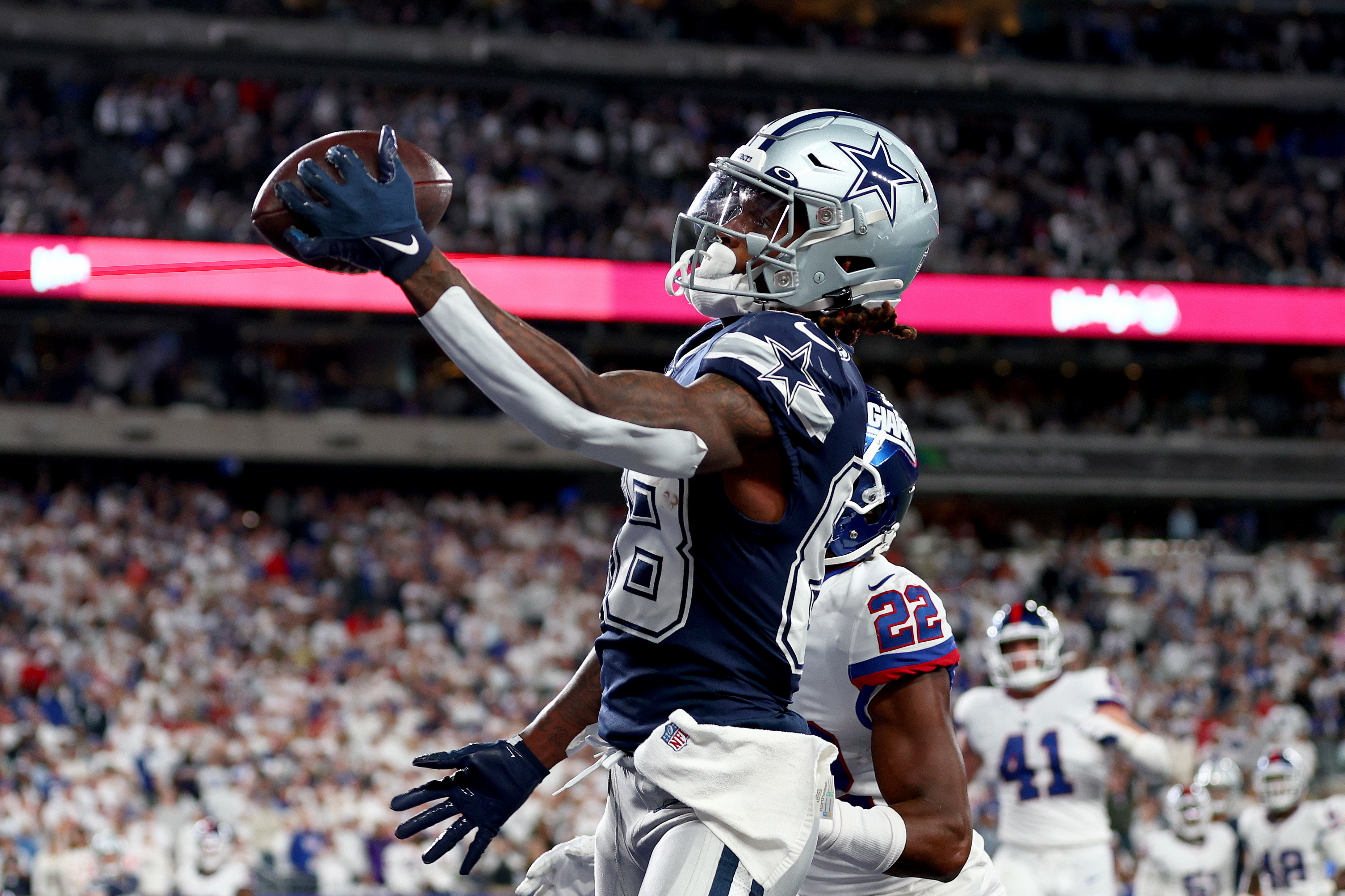 CeeDee Lamb injury update: Cowboys WR questionable for Week 5 - DraftKings  Network