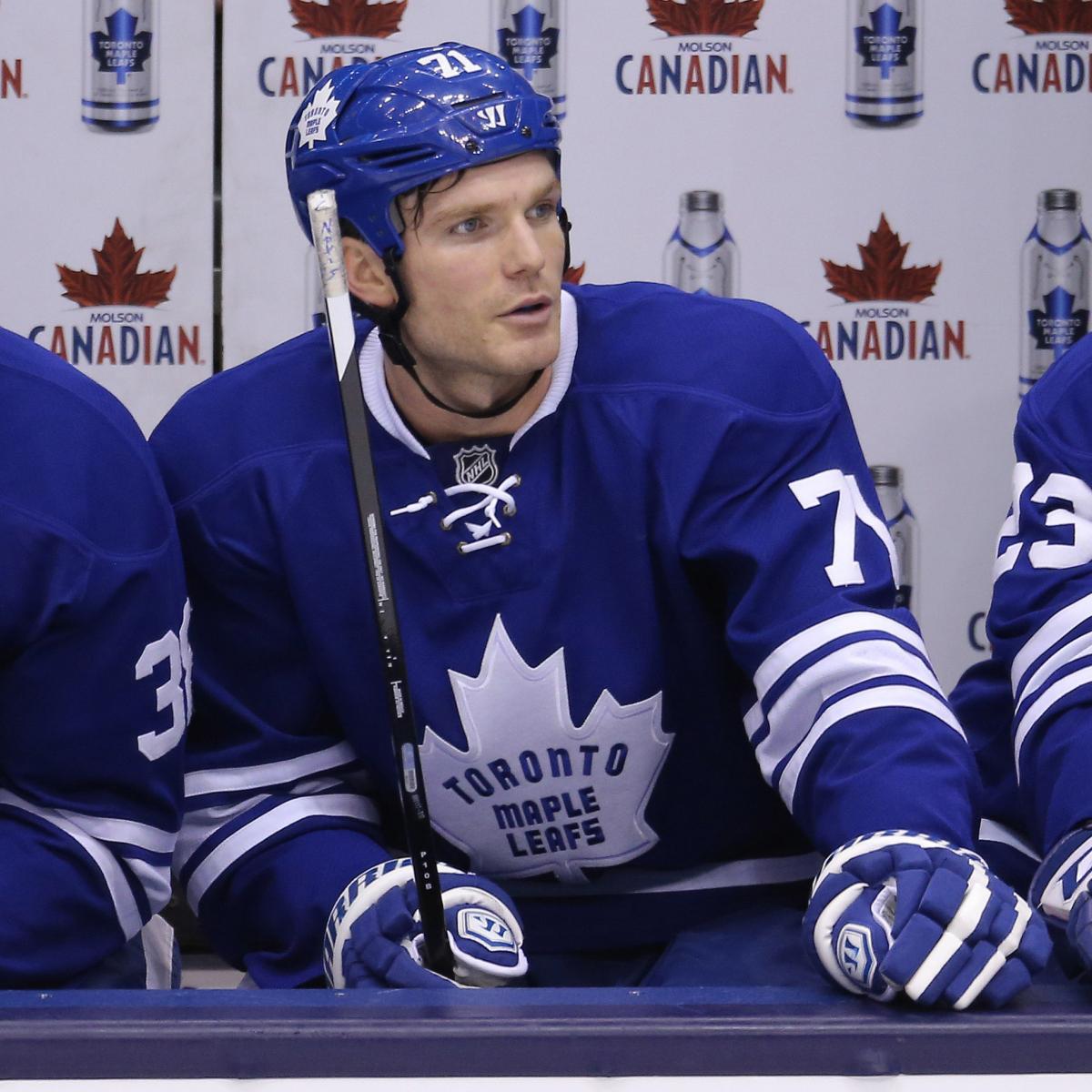 David Clarkson finally given chance for Maple Leafs debut