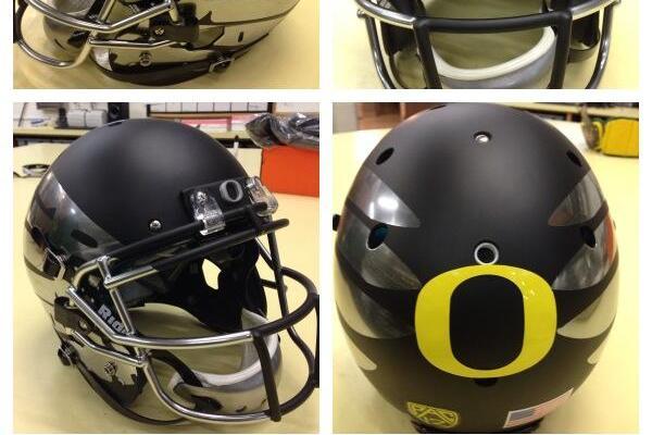 Oregon Rocking New Custom Helmets For Tonight S Game Vs Cal