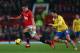 MANCHESTER, ENGLAND - NOVEMBER 10: Robin van Persie of Manchester United competes with Mikel Arteta of Arsenal during the Barclays Premier League match between Manchester United and Arsenal at Old Trafford on November 10, 2013 in Manchester, England. (P