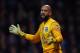LONDON, ENGLAND - NOVEMBER 09: Tim Howard of Everton instructs his team during the Barclays Premier League match between Crystal Palace and Everton at Selhurst Park on November 9, 2013 in London, England. (Photo by Bryn Lennon/Getty Images)