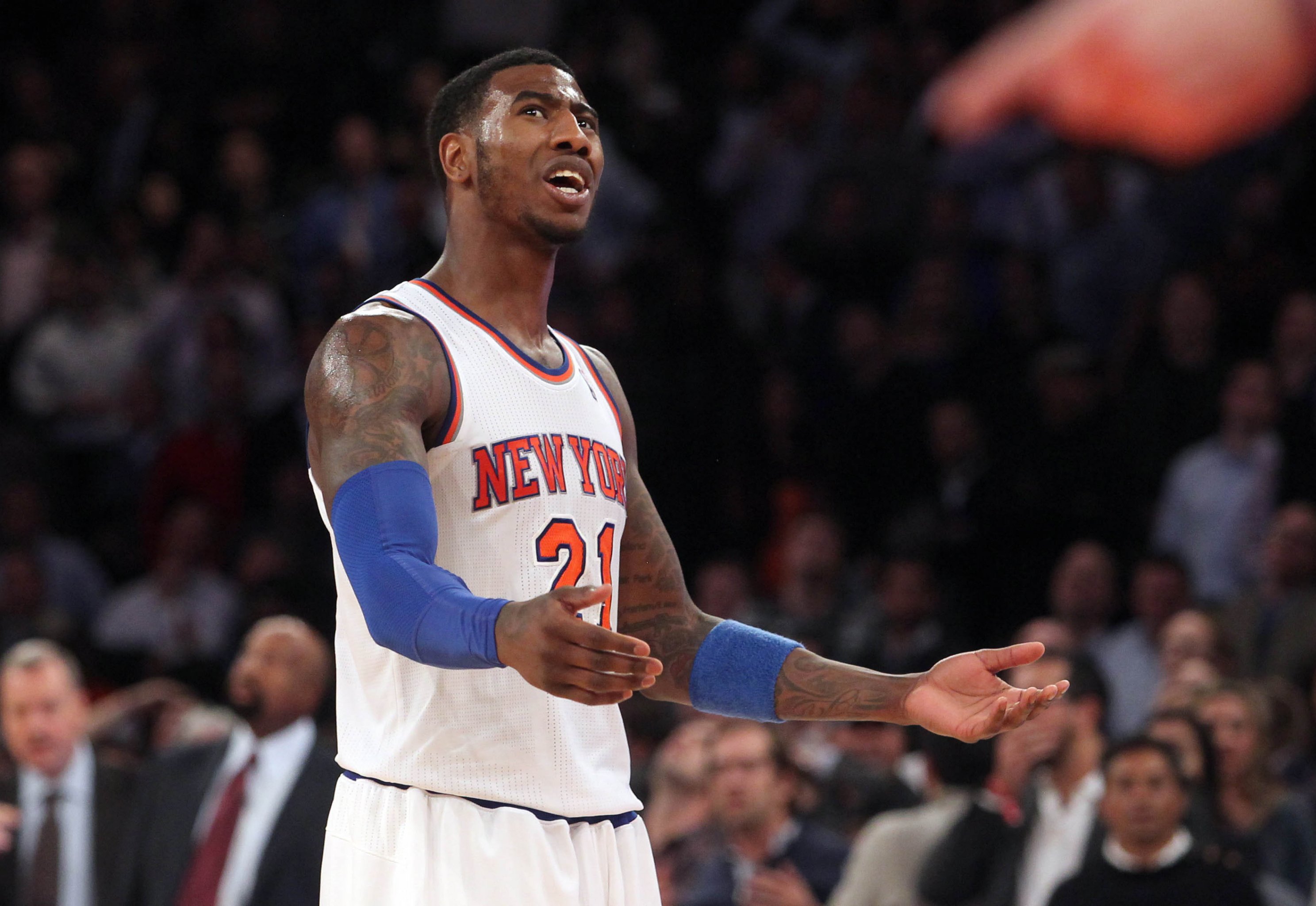 Knicks' Iman Shumpert suffers dislocated shoulder, expected to miss at  least three weeks - NBC Sports