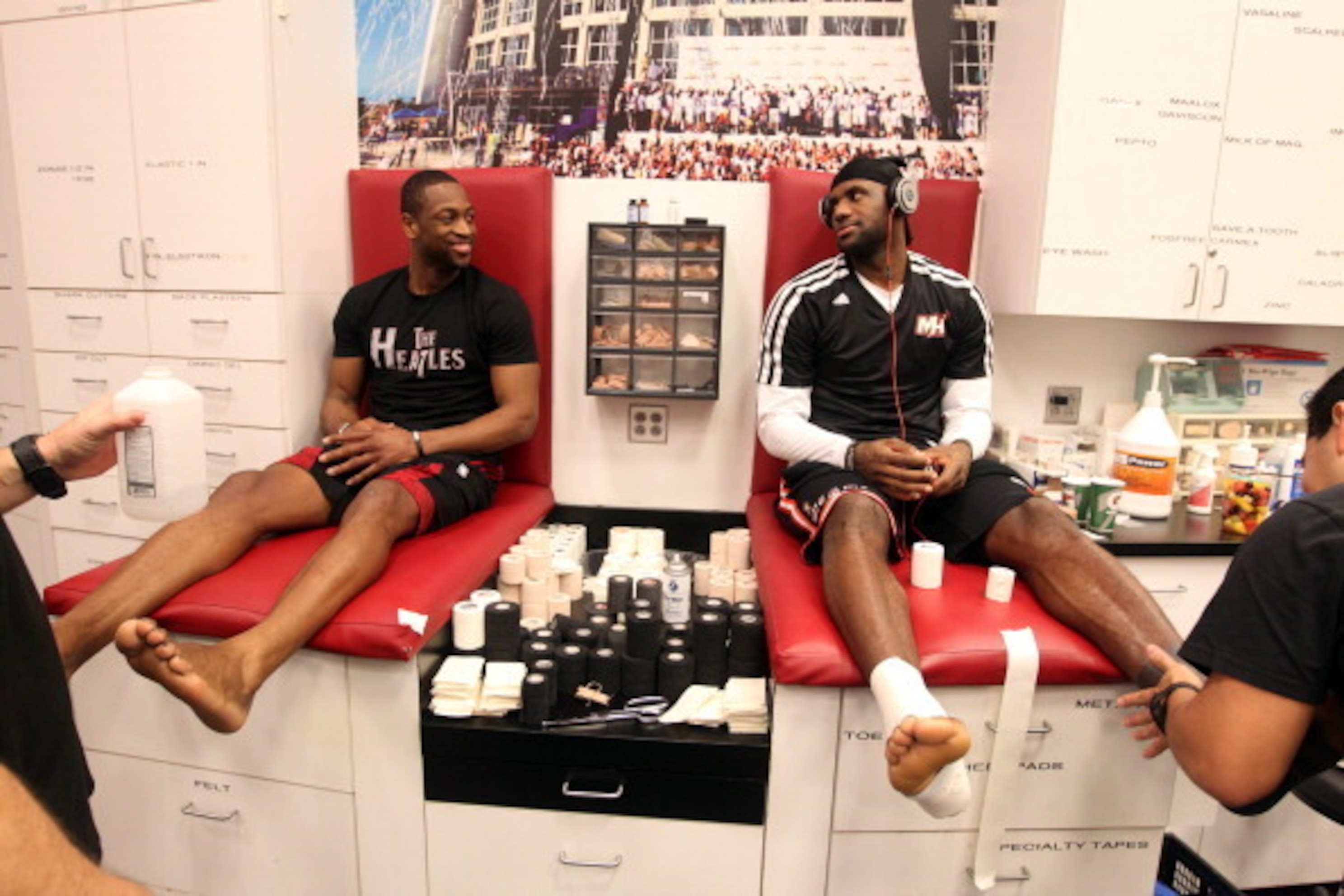 Dwyane Wade Uncertain If He Ll Play In 2014 Nba All Star Game Bleacher Report Latest News Videos And Highlights Painting his toes is an activity wade adopted a few years back. https bleacherreport com articles 1958894 dwyane wade uncertain if hell play in 2014 nba all star game