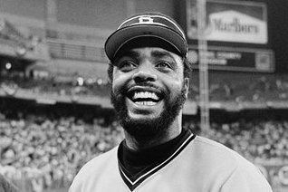 Dave Parker lives with Parkinson's disease as another Hall of Fame