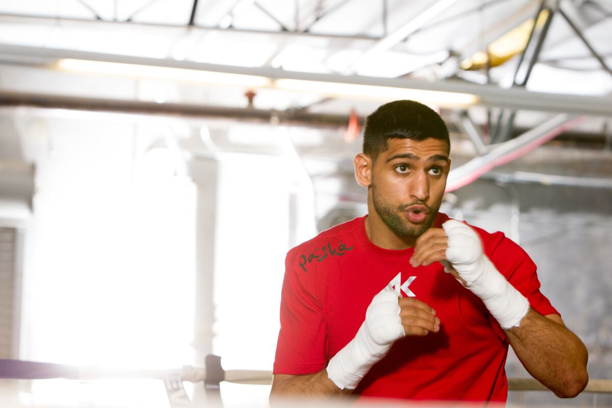 Luis Collazo vs Amir Khan Fight Time Date Preview TV Info and