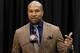 Derek Fisher showed an ease in his introductory news conference with the Knicks that belied his inexperience as a coach.