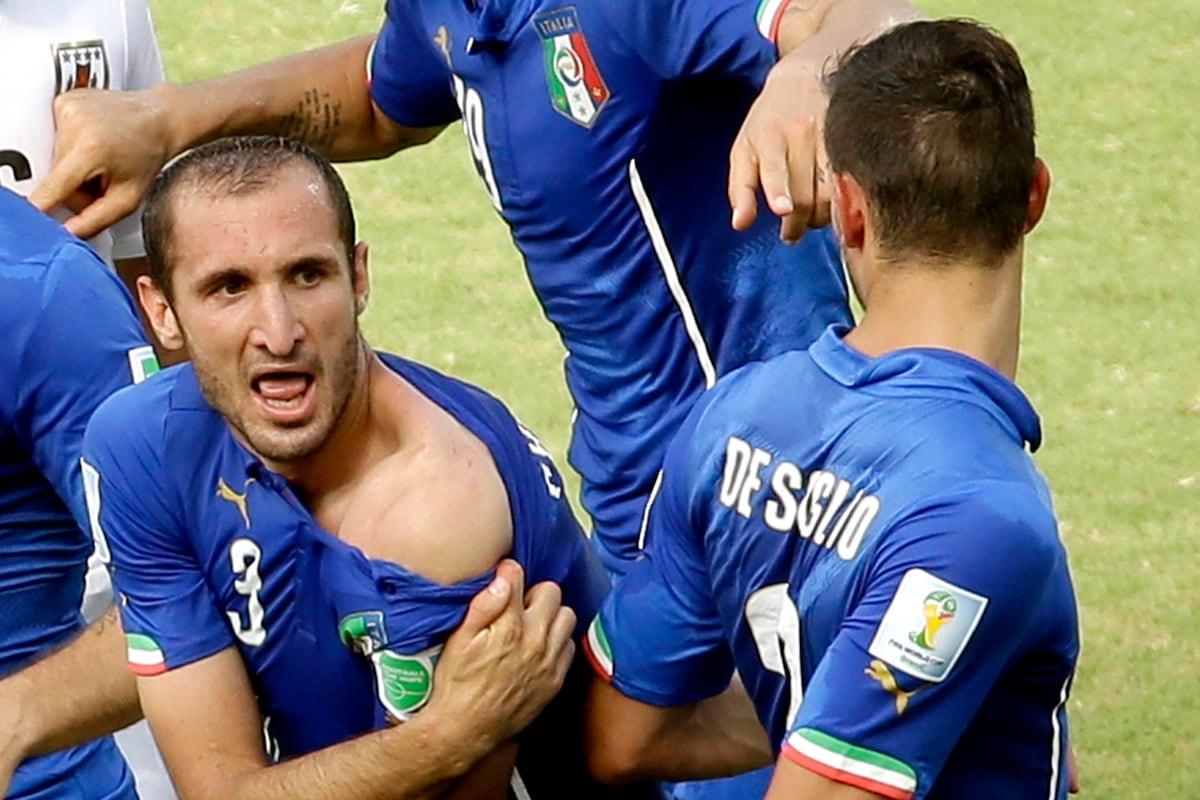 Memes Mock Luis Suarez Allegedly Biting Chiellini at the 2014