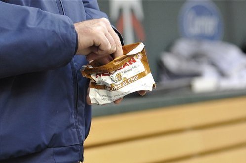 Death of baseball's Tony Gwynn sheds light on dangers of smokeless tobacco