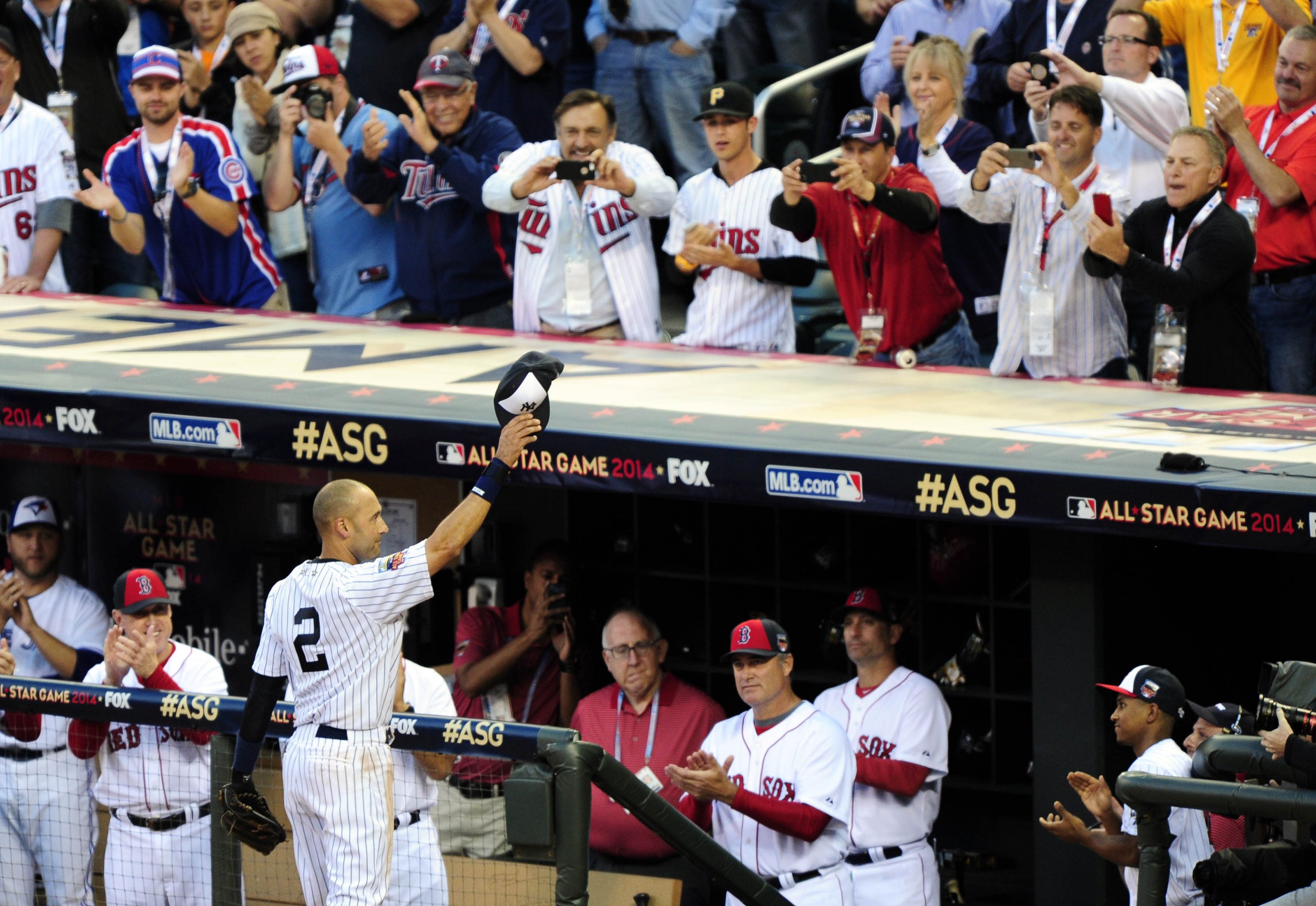 Column: Derek Jeter's MLB All-Star farewell is perfect: No rules, just  right - Los Angeles Times