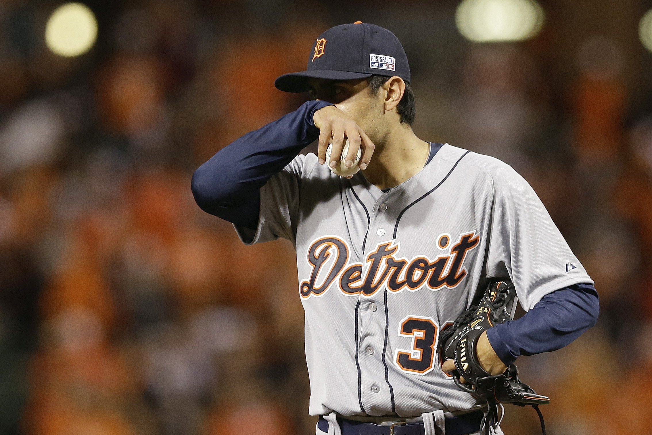 Tigers bring back Joba Chamberlain to bolster bullpen