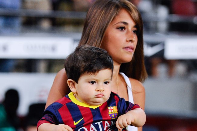 Messi Girlfriend Name - Ronaldo's GF refuses to cut up Messi jersey ...