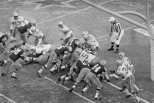 1962 NFL CHAMPIONSHIP GAME Bart Starr Vintage Photograph (comes in 4 sizes)