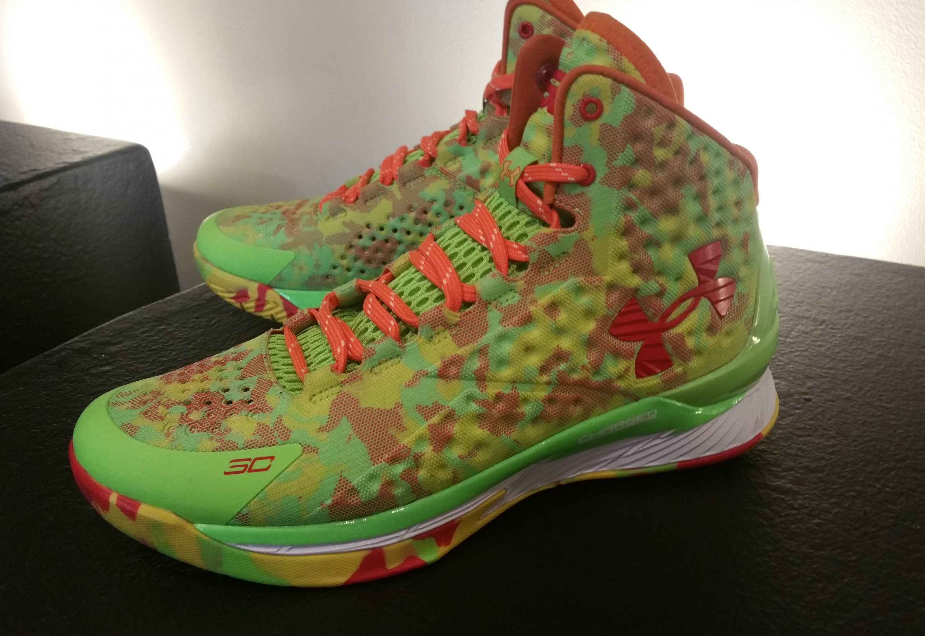 Under Armour Debuts Stephen Curry's First Signature Shoe - The