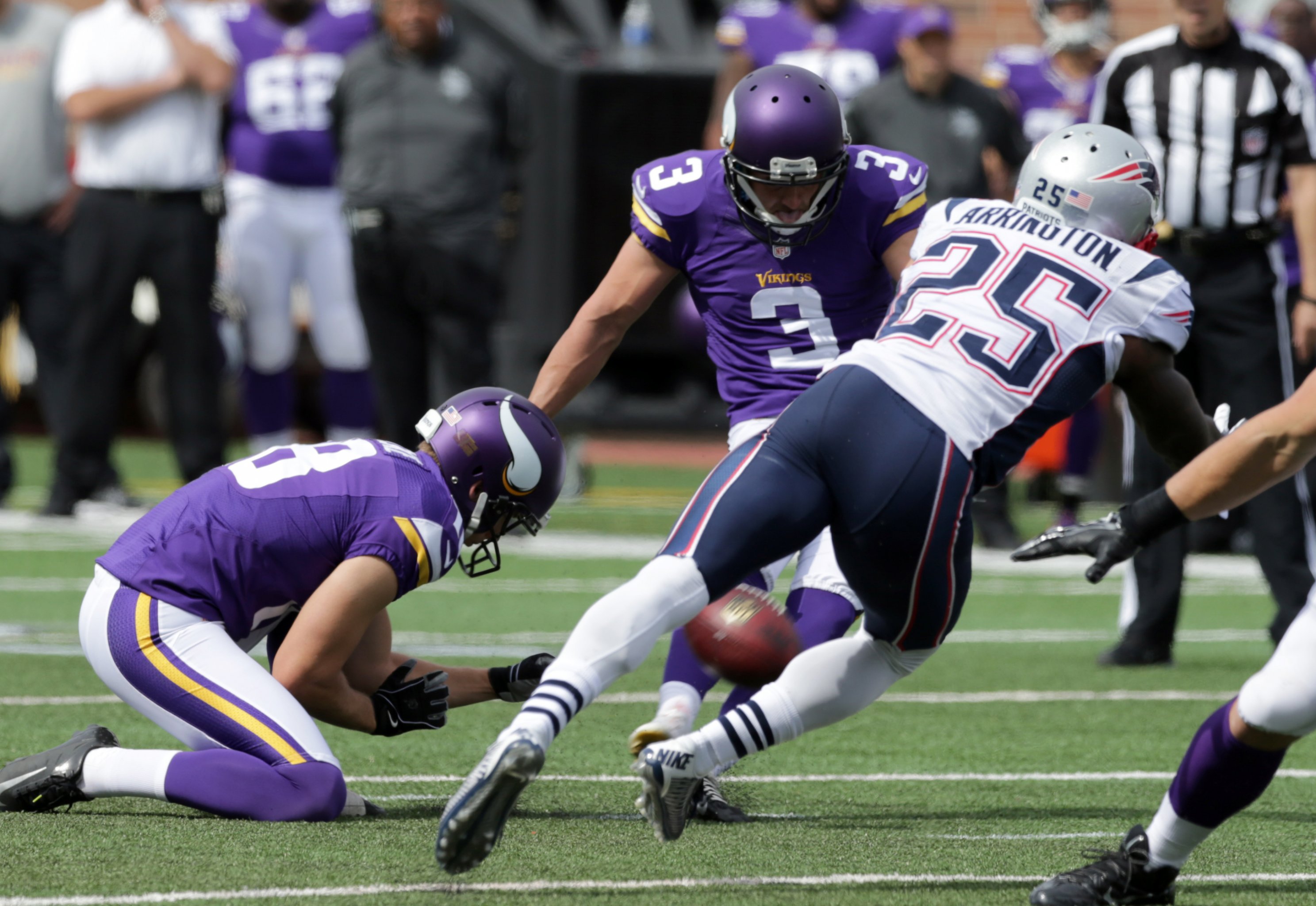 Despite showing against Vikings, Patriots' defense is still a land of  confusion