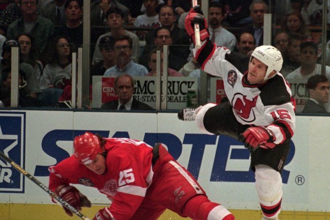 LOOK: The New Jersey Devils are wearing their original red-and
