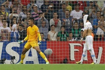 Alphonse Areola And Hervin Ongenda Diverging At Bastia Bleacher Report Latest News Videos And Highlights