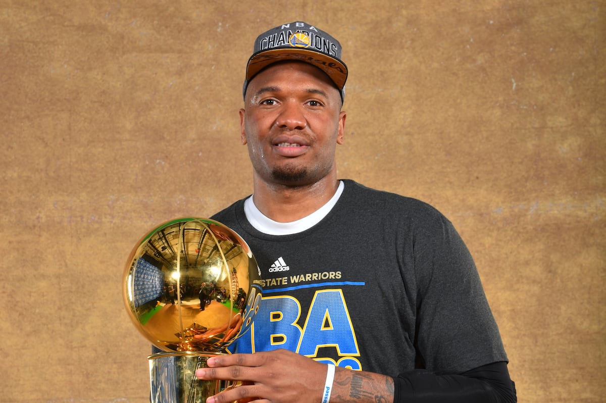 Marreese Speights Dismisses Twitter Troll, Reminds Everyone He Is a