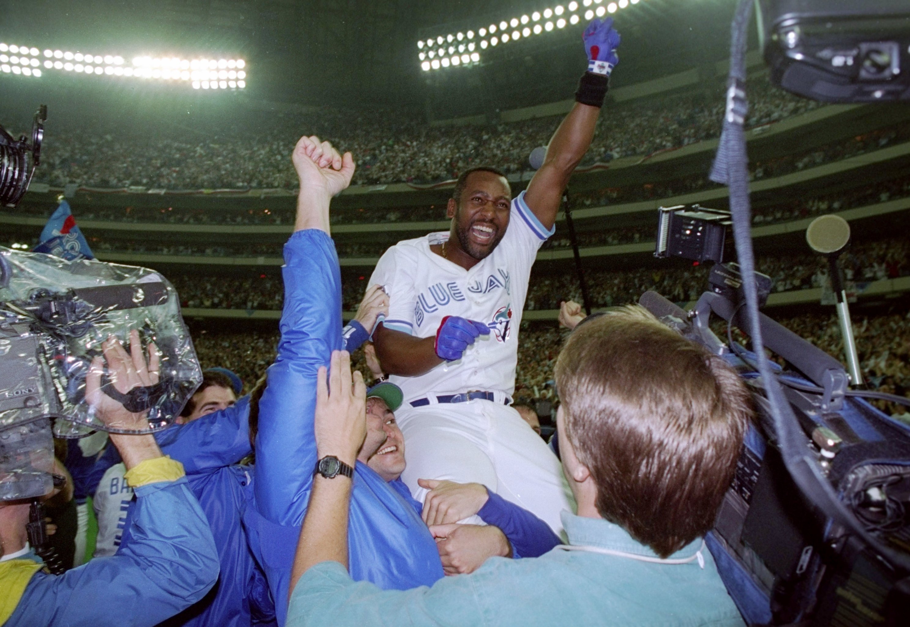 Drake Uses Blue Jays' 1993 World Series Win as Cover Art for Meek