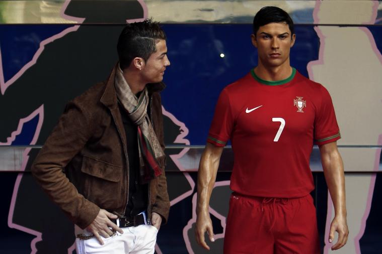 Ronaldo se gasta 30.000 euros en una replica de cera de si mismo