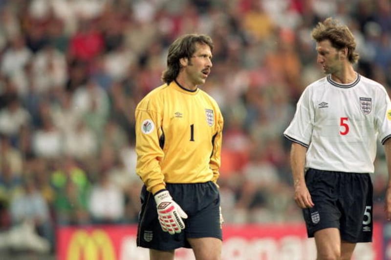12 Jun 2000: David Seaman (L) and Tony Adams (R) of