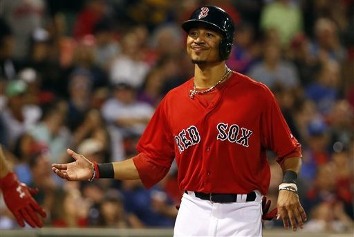 Red Sox OF Mookie Betts shows off his bowling prowess at the PBA Hall of  Fame Classic