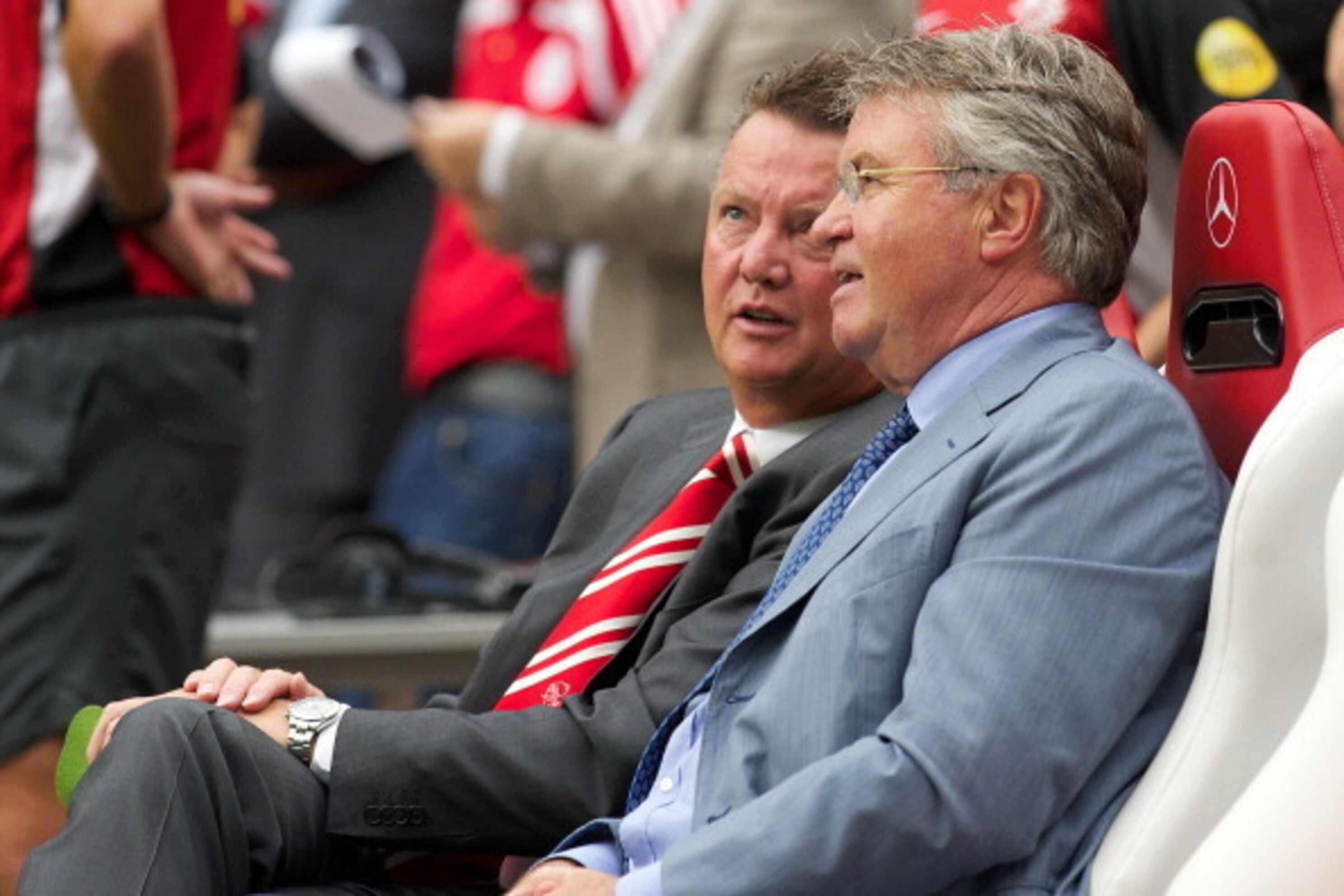 Louis Van Gaal Vs Guus Hiddink Breaking Down The Great Dutch Manager Rivalry Bleacher Report Latest News Videos And Highlights