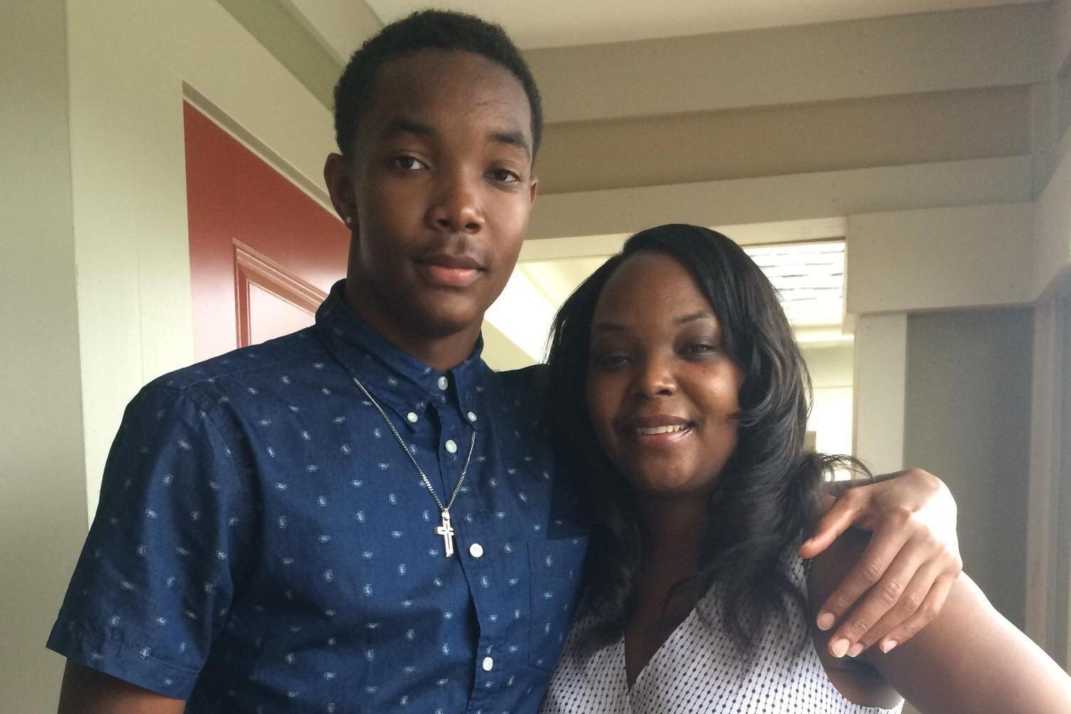 Thanks To Strong Women In His Life Kansas Devonte Graham Becoming A Star Bleacher Report Latest News Videos And Highlights